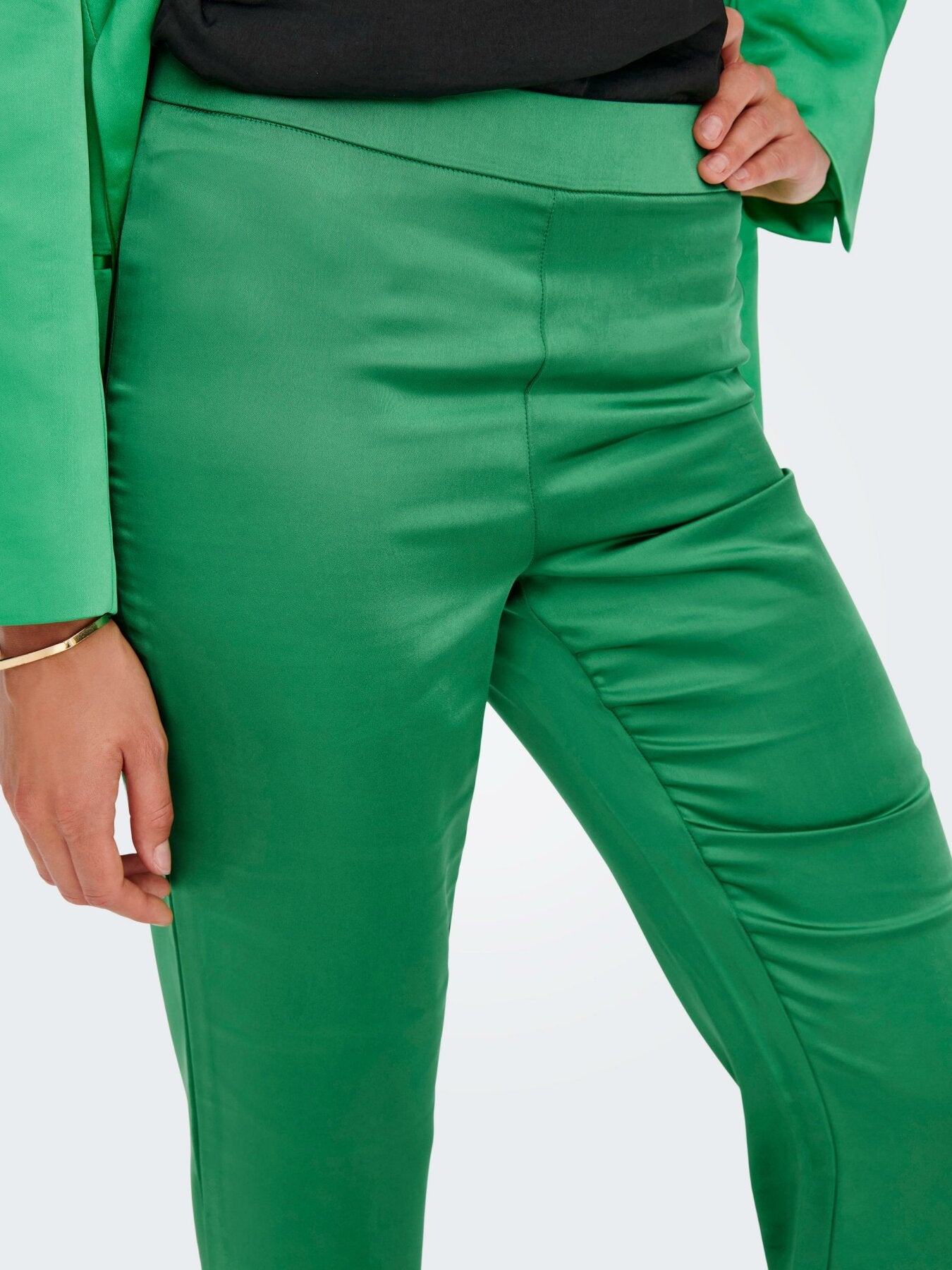 Glänzede Satinhose "gldPAIGE-MAYRA" in grün
