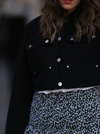 Gecroppte Wildlederjacke "gldANNA" in schwarz