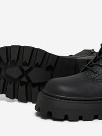Chunky Boots "gldBANYU" in schwarz