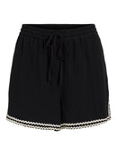 Short "gldMANDA" in Black Beauty