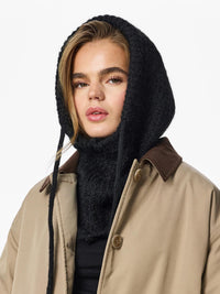 Kuschelige Balaclava „gldNAMBI“ in Schwarz