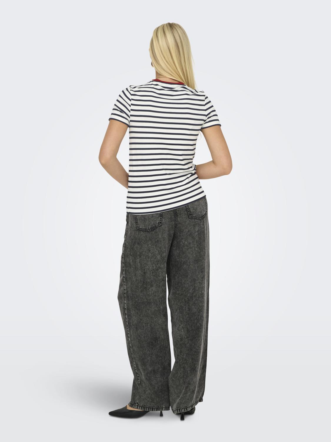 Viskose-T-Shirt "gldHEART" in Cloud Dancer