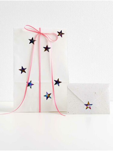 Sticker &quot;gldRAINBOWANDSTARS&rdquo; auf der Rolle