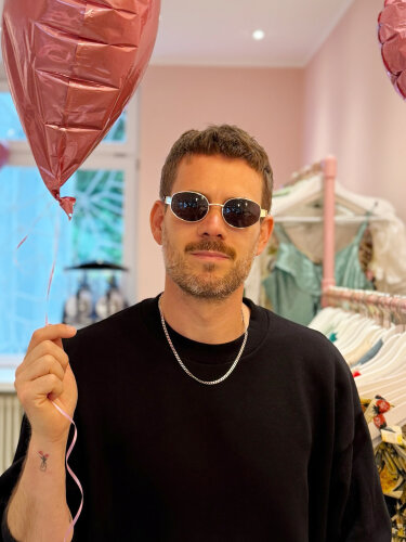 Ovale Sonnenbrille &quot;gldMIAUMIAU&quot; in schwarz