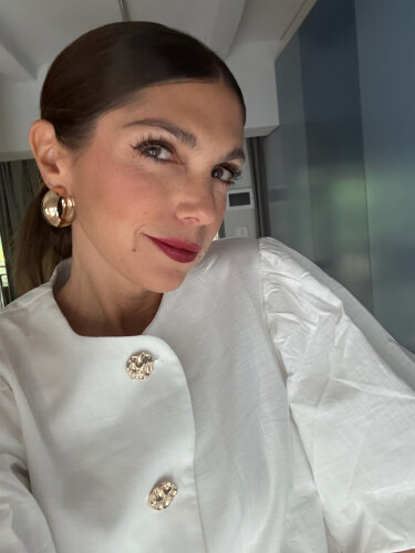 Elegante Bluse &quot;gldYRA&quot; mit goldenen Statement-Kn&ouml;pfen